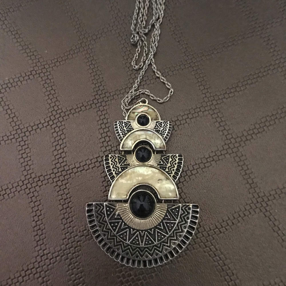 Statement necklace